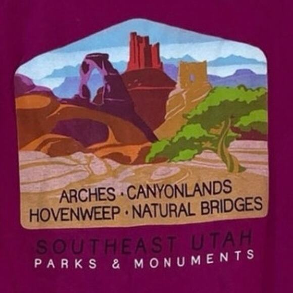 Canyonlands Pink Graphic Short Sleeve Tee Shirt - Picture 3 of 4